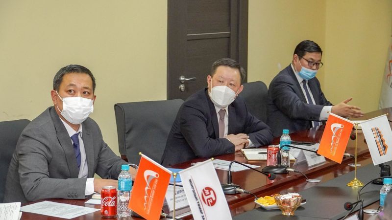 ЗАМ, ТЭЭВРИЙН ХӨГЖЛИЙН САЙД Л.ХАЛТАР “ТАВАНТОЛГОЙ ТӨМӨР ЗАМ” ХХК-Д АЖИЛЛАЛАА