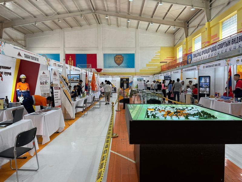 ӨМНӨГОВЬ АЙМАГТ УУЛ УУРХАЙН НЭГДСЭН ЧУУЛГАН ЗОХИОН БАЙГУУЛАГДАЖ БАЙНА