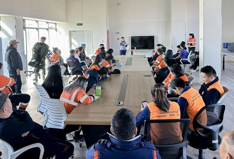 “ХӨДӨЛМӨРИЙН ЭРҮҮЛ МЭНД АЮУЛГҮЙ БАЙДАЛ”-ЫН СУРГАЛТ ЗОХИОН БАЙГУУЛЛАА