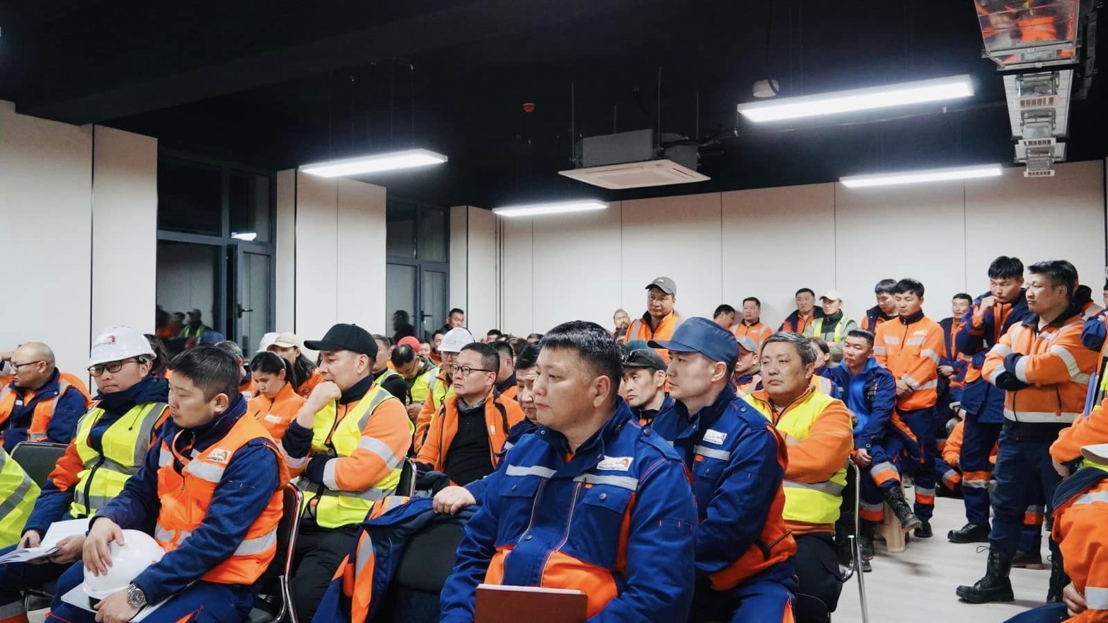 ҮЗЛЭГ ШАЛГАЛТЫН АЖЛЫН ХЭСЭГ ГАШУУНСУХАЙТ ӨРТӨӨНД ДҮНГИЙН ХУРЛАА ХИЙЛЭЭ