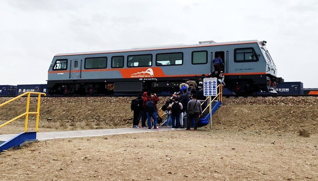 ТАВАНТОЛГОЙ-ГАШУУНСУХАЙТ ЧИГЛЭЛИЙН ТӨМӨР ЗАМААР ЗОРЧИГЧ ТЭЭВРИЙН ҮЙЛ АЖИЛЛАГАА ЭХЛҮҮЛЛЭЭ