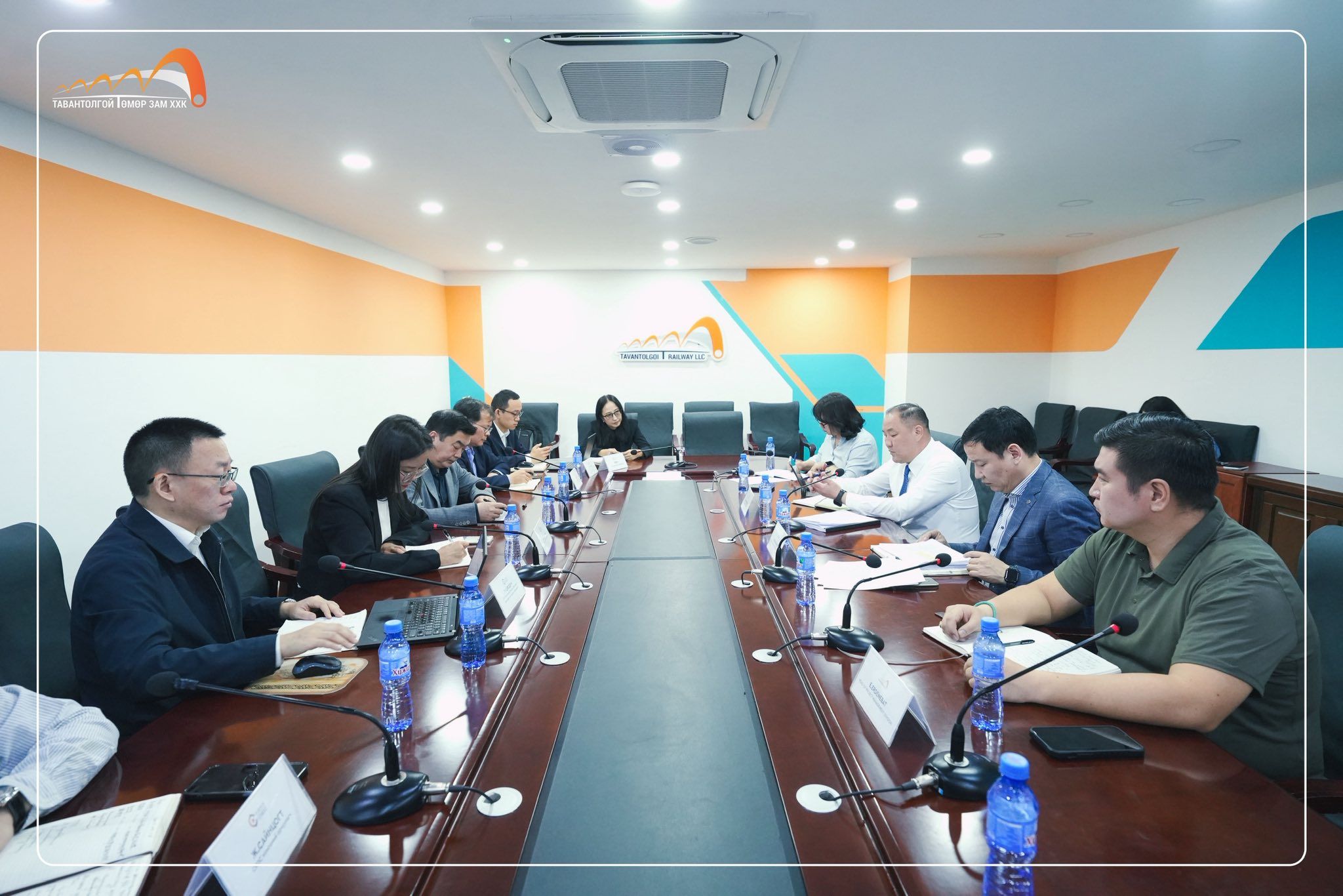 ХЯТАДЫН ТӨМӨР ЗАМЫН ЗУРАГ ТӨСЛИЙН КОРПОРАЦИ ХХК-ИЙН ТӨЛӨӨЛӨГЧИДТЭЙ УУЛЗЛАА