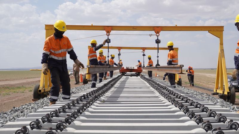 ТАВАНТОЛГОЙ-ГАШУУНСУХАЙТ ЧИГЛЭЛИЙН ТӨМӨР ЗАМЫН ЭХНИЙ 42 КМ ДЭЭД БҮТЦИЙГ УГСАРЛАА