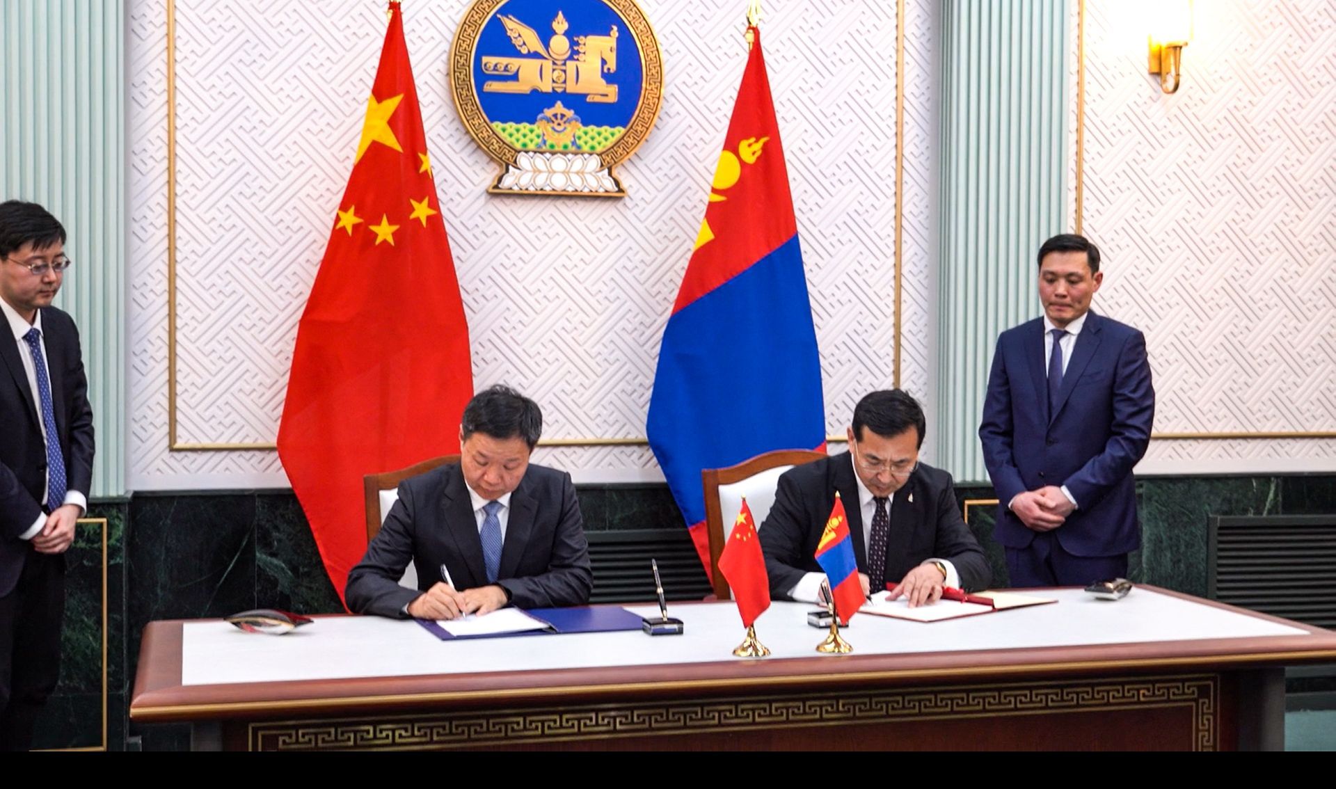 ГАШУУНСУХАЙТ-ГАНЦМОД БООМТЫН ХИЛ ДАМНАСАН ТӨМӨР ЗАМЫГ ХОЛБОХ ЭРХ ЗҮЙН ҮНДЭС ТАВИГДЛАА