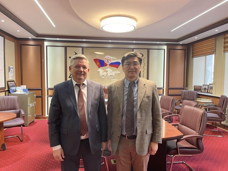 ЗАСГИЙН ГАЗРЫН ОНЦГОЙ БҮРЭН ЭРХТ ТӨЛӨӨЛӨГЧ Н.МЯГМАР УБТЗ ХНН-ИЙН УДИРДЛАГУУДТАЙ САНАЛ СОЛИЛЦЛОО