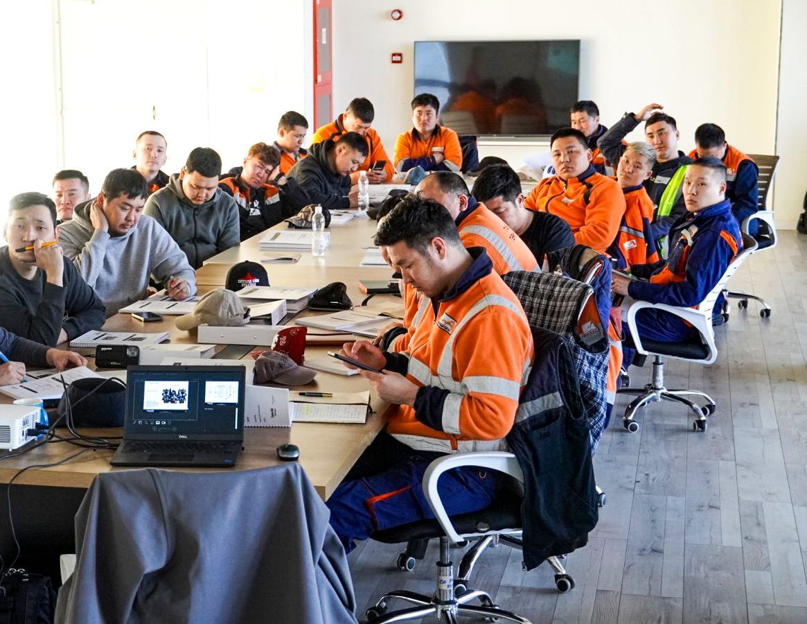 АНУ-ААС НИЙЛҮҮЛЭГДСЭН ШИНЭ ЗҮТГҮҮРҮҮДИЙГ ТУРШИХ, АШИГЛАЛТАД ОРУУЛАХ СУРГАЛТ ХИЙГДЭЖ БАЙНА