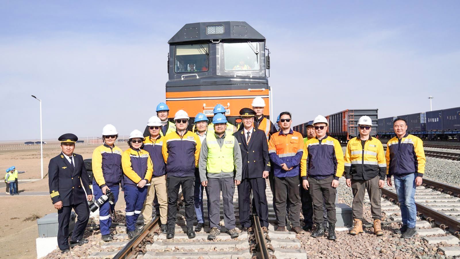 АНУ-ААС МОНГОЛ УЛСАД СУУГАА ЭЛЧИН САЙД РИЧАРД Л. БУАНГАН ТАВАНТОЛГОЙ-ГАШУУНСУХАЙТЫН ТӨМӨР ЗАМЫН ТАВАНТОЛГОЙ ӨРТӨӨТЭЙ ТАНИЛЦЛАА