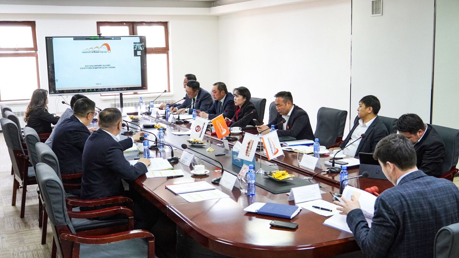 “ТАВАНТОЛГОЙ ТӨМӨР ЗАМ” ХХК-ИЙН ХУВЬЦАА ЭЗЭМШИГЧДИЙН ЭЭЛЖИТ ХУРАЛ БОЛЛОО